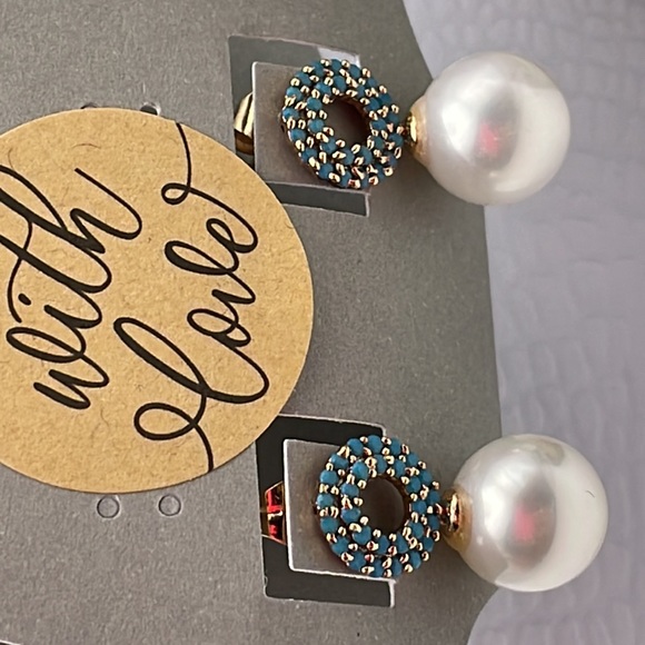 White Pearl with turquoise Diamonds Golden Plated in 18K Gold Earring Butterfly - Picture 4 of 8